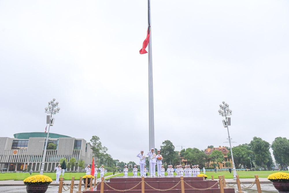 Lễ truy điệu nguyên Tổng bí thư Lê Khả Phiêu tổ chức vào 12h30, ngày 15/8/2020 tại Nhà tang lễ quốc gia, số 5 Trần Thánh Tông, Hà Nội. Lễ an táng lúc 14 giờ cùng ngày tại Nghĩa trang Mai Dịch, Hà Nội. (Ảnh: Minh Sơn/Vietnam+).