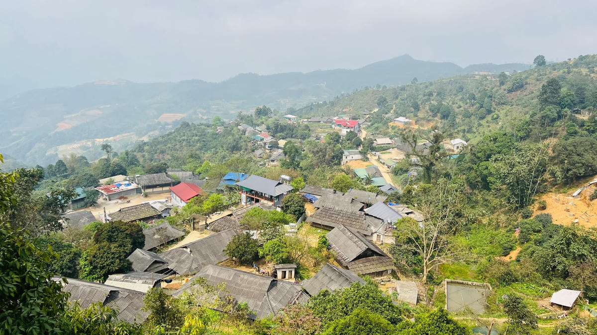 Bản Páng Cang.