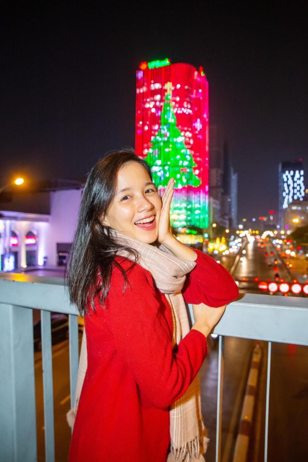 Lộ diện điểm chụp ảnh Giáng sinh mới 'đỉnh của chóp' tại Hà Nội
