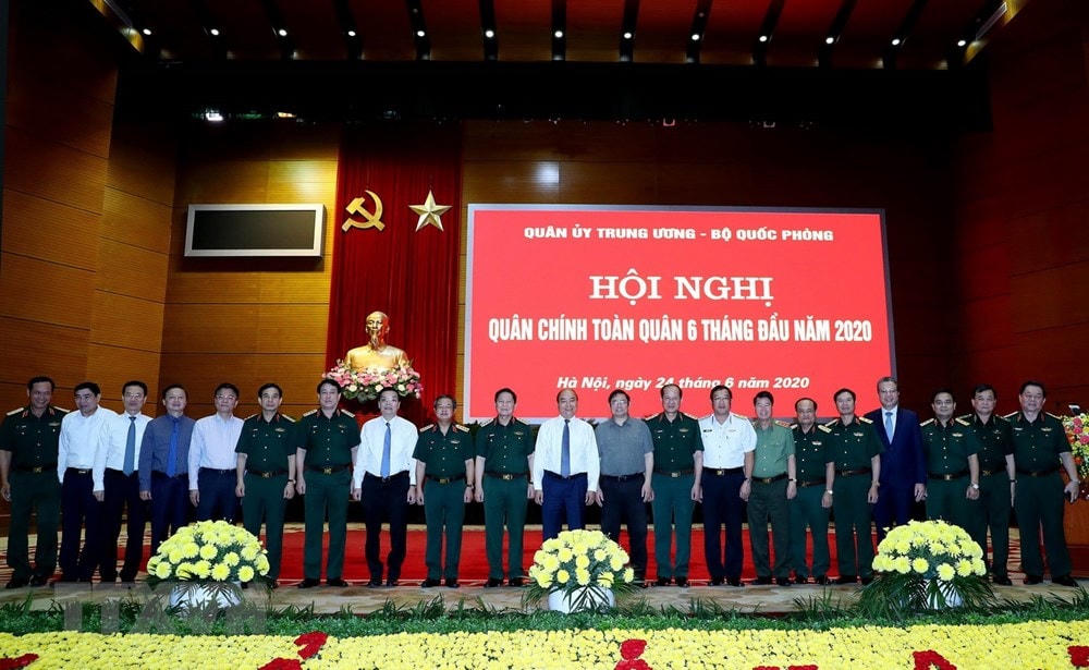 Thủ tướng Nguyễn Xuân Phúc với các đại biểu. Ảnh: TTXVN.