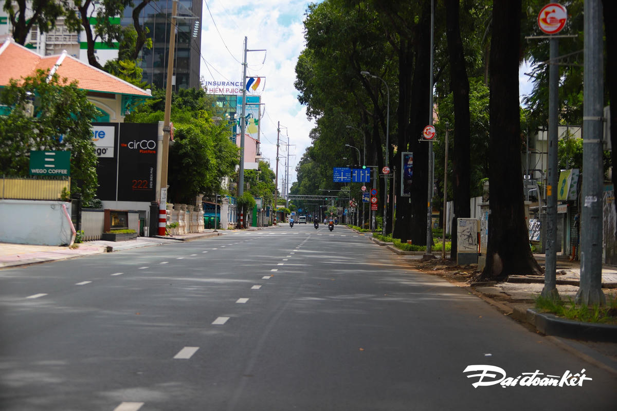 Đường Nguyễn Thị Minh Khai, Quận 3.