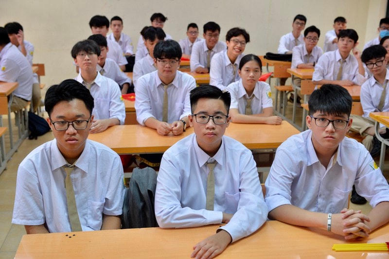 Khai giảng nhanh gọn giữa mùa Covid-19 ở ngôi trường THPT tự chủ duy nhất tại Hà Nội