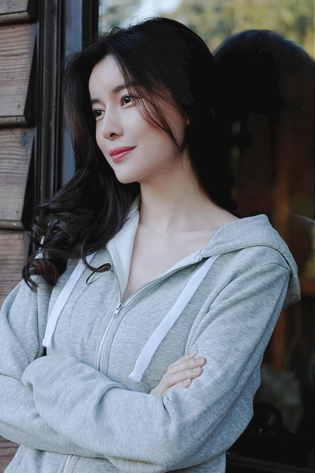 Là người đẹp dám hy sinh cho nghệ thuật nên bản thân Cao Thái Hà không ngại vào những vai khó, kể cả cảnh nóng. Vai diễn Hạ Lam lần này là 1 thử thách rất lớn với Cao Thái Hà.
