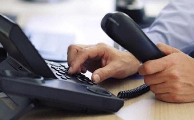 Việc giả mạo cơ quan quản lý Nhà nước để gọi điện chào mời mua sách, tài liệu giá cao nhằm trực lợi là hành vi vi phạm pháp luật. Ảnh minh họa.