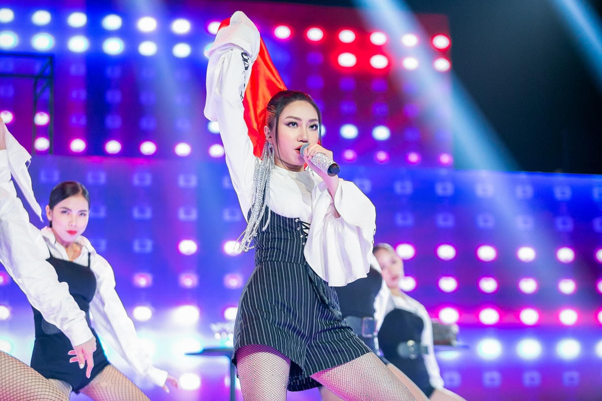 Orange với "Hoang mang".