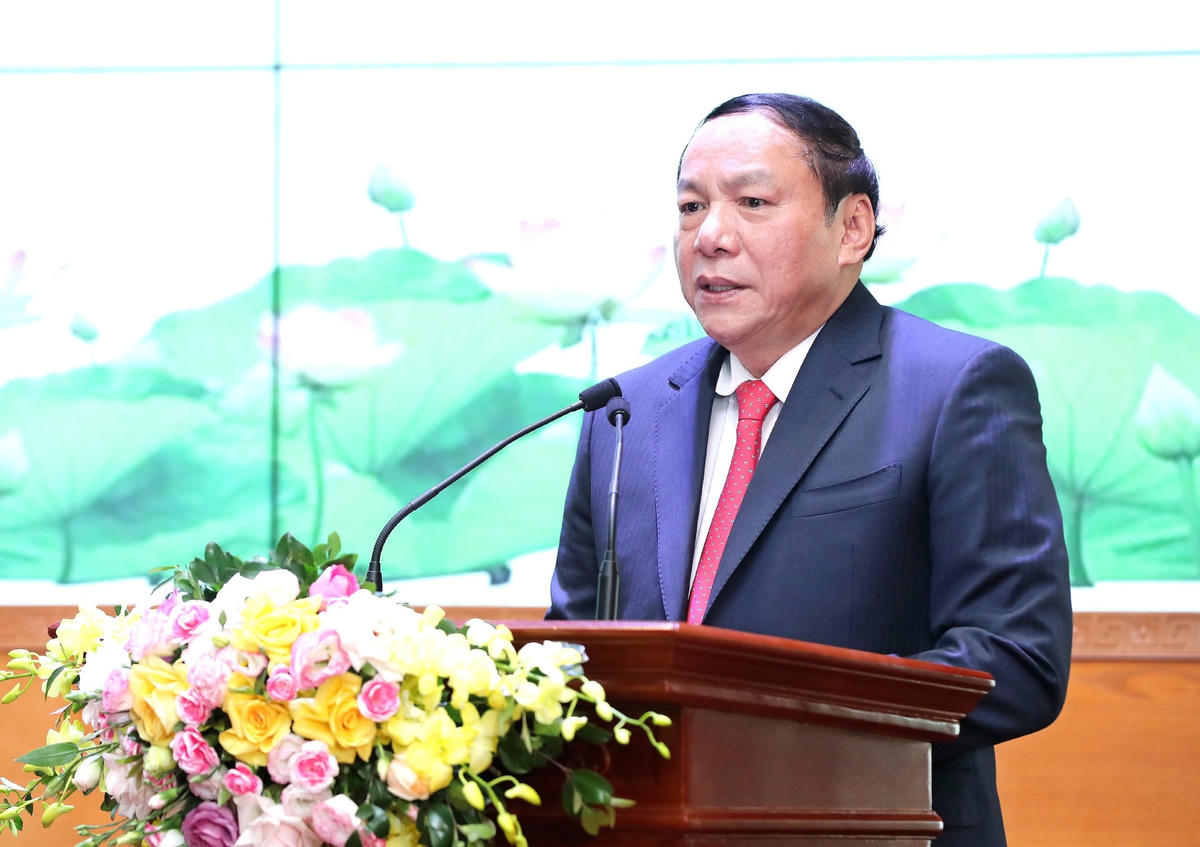 Bộ trưởng Bộ VHTTDL Nguyễn Văn Hùng phát biểu. Ảnh Trần Huấn.
