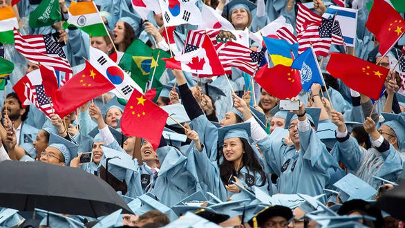 Các du học sinh quốc tế tại Mỹ. Ảnh: AFP.  