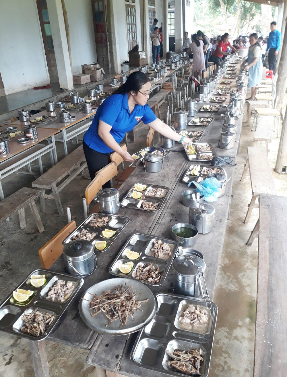 Người phụ nữ ung thư làm ‘chị nuôi’ của hàng nghìn trẻ vùng cao