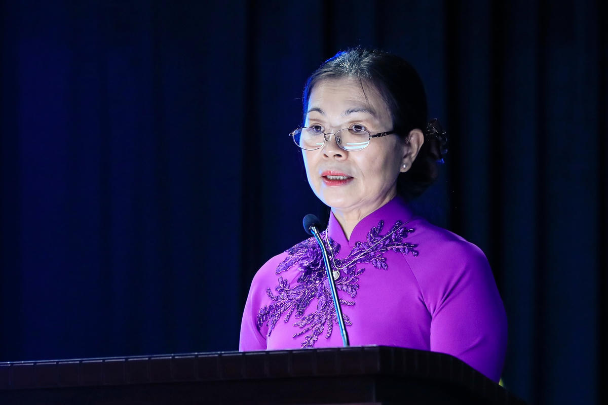 Phó Chủ tịch Trương Thị Ngọc Ánh báo cáo kết quả chương trình phối hợp giai đoạn 2017-2021.