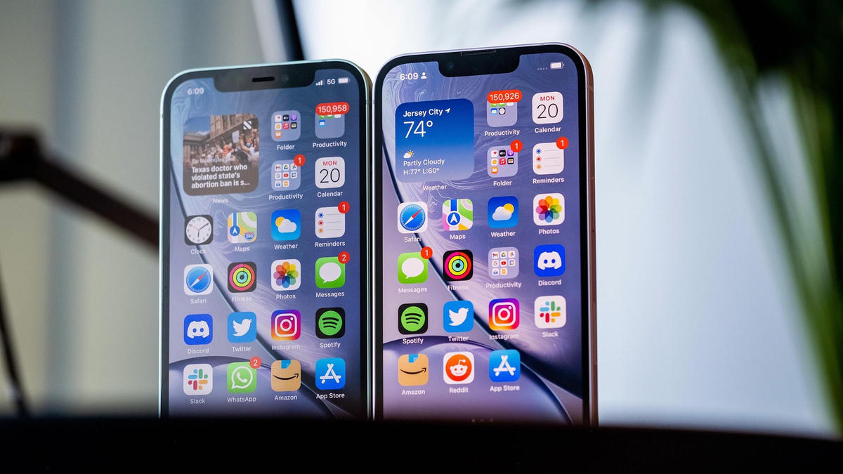 iPhone 13 và 13 Mini đồng loạt giảm giá chỉ sau hơn một tuần lên kệ tại Việt Nam.