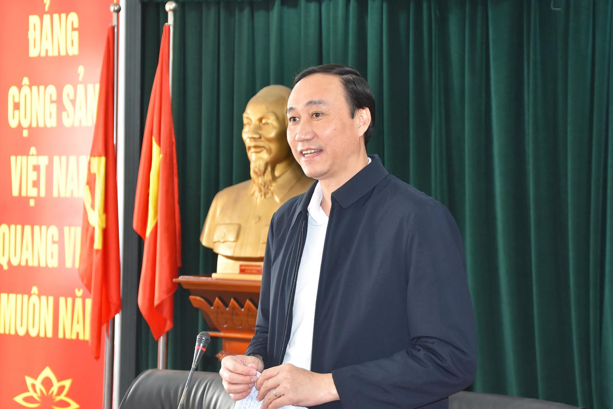 Phó Chủ tịch Phùng Khánh Tài phát biểu tại Hội nghị.