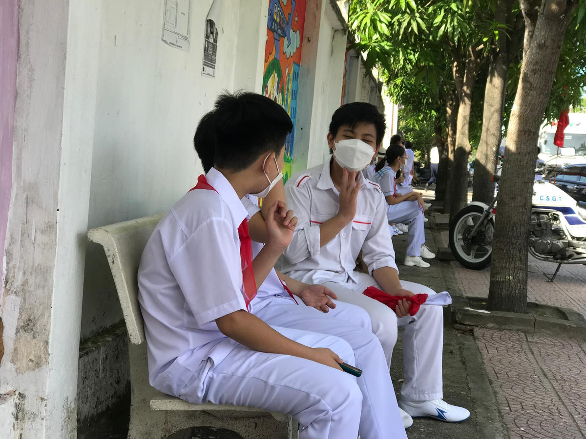 Học sinh Hà Tĩnh hào hứng bước vào năm học mới.