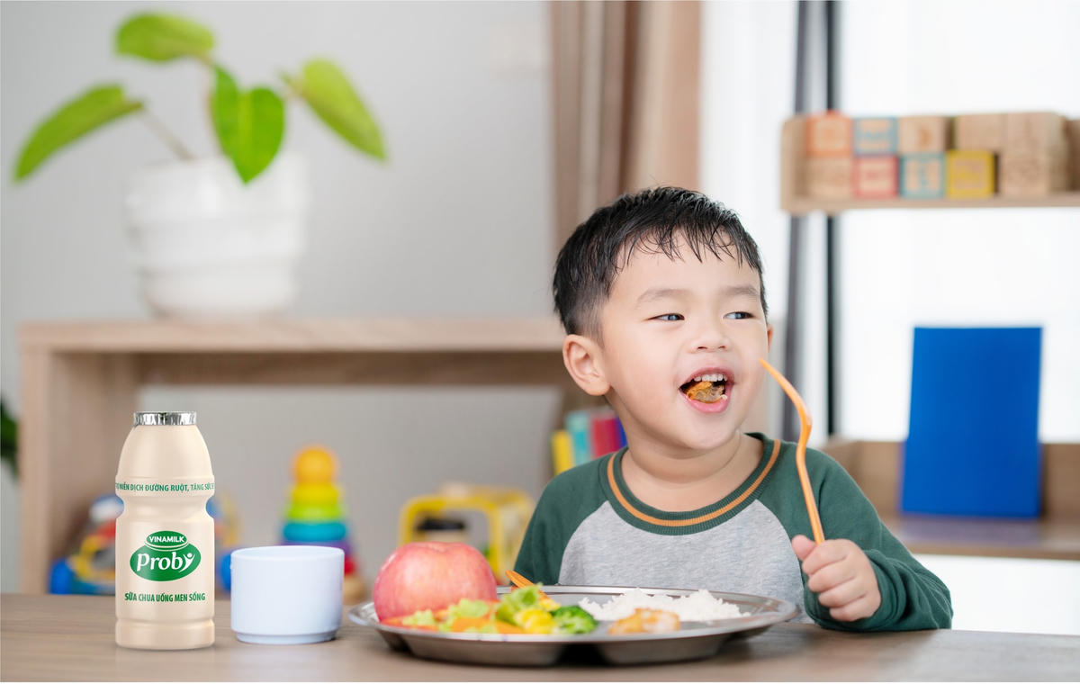 Ăn uống khoa học giúp trẻ khoẻ mạnh, có sức đề kháng tốt.