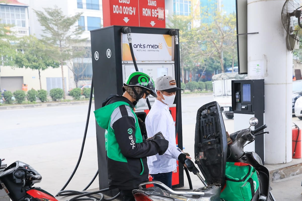 Cần giảm mạnh Thuế Bảo vệ môi trường để hỗ trợ doanh nghiệp và người dân. Ảnh: Quang Vinh.