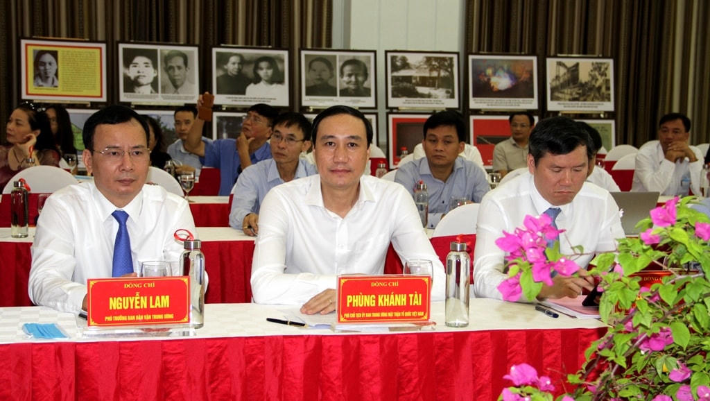 Tham dự Hội thảo còn có ông Phùng Khánh Tài, Phó Chủ tịch UBTƯ MTTQ Việt Nam.