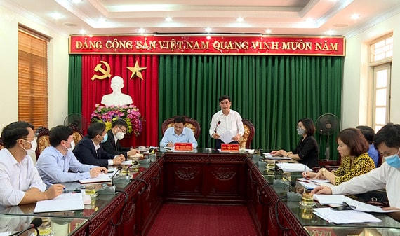 Quang cảnh buổi giám sát của đoàn giám sát MTTQ VN tỉnh Ninh Bình.