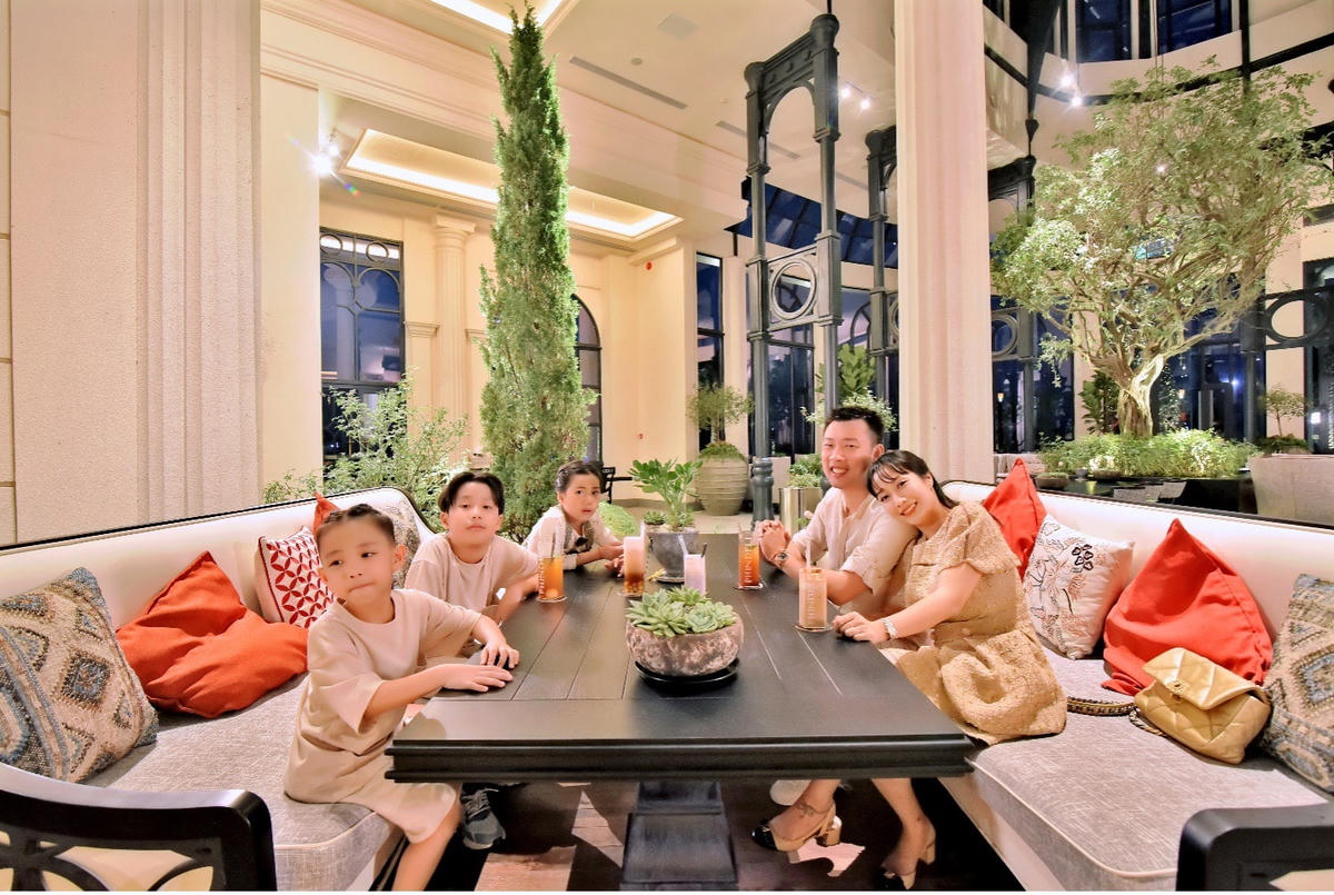 Ốc Thanh Vân hạnh phúc khi ba con đều yêu thích không gian sống tại Aqua City