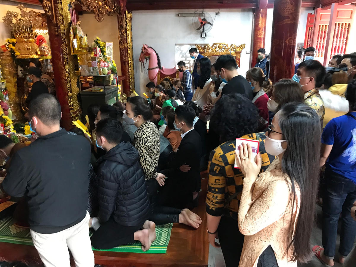 Nghệ An: Người dân nêu cao ý thức phòng chống dịch Covid-19 ở những nơi tập trung đông người