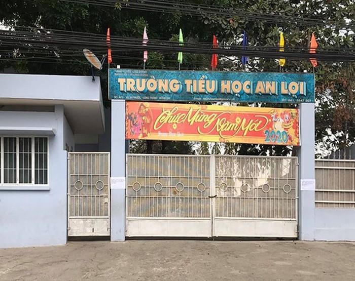 Nhiều giáo viên nêu quan điểm, chính quyền địa phương cần làm rõ và xử lý nghiêm nếu có sai sót hay vi phạm pháp luật trong sự việc này.