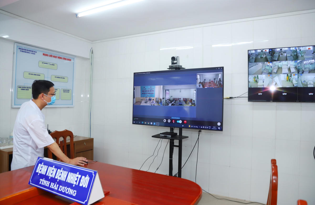 Phòng hội chẩn trực tuyến, giám sát tới từng giường bệnh.