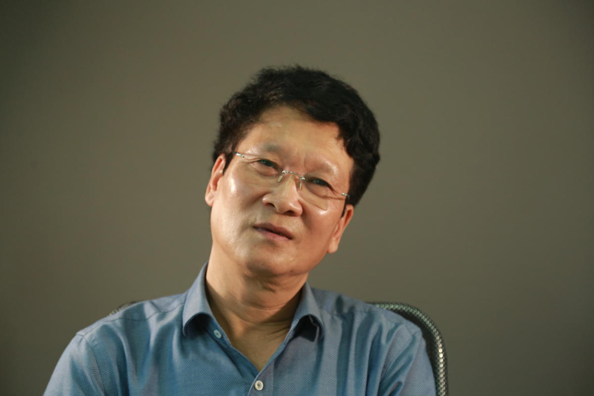 Nhà thơ Nguyễn Thành Phong: Với chữ nghĩa, tôi như người đang yêu