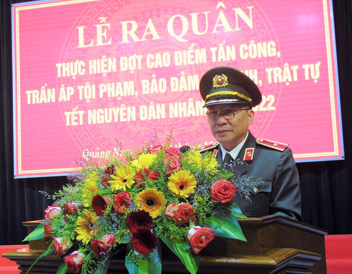 Thiếu tướng Nguyễn Đức Dũng, Giám đốc Công an tỉnh Quảng Nam phát biểu tại lễ ra quân.