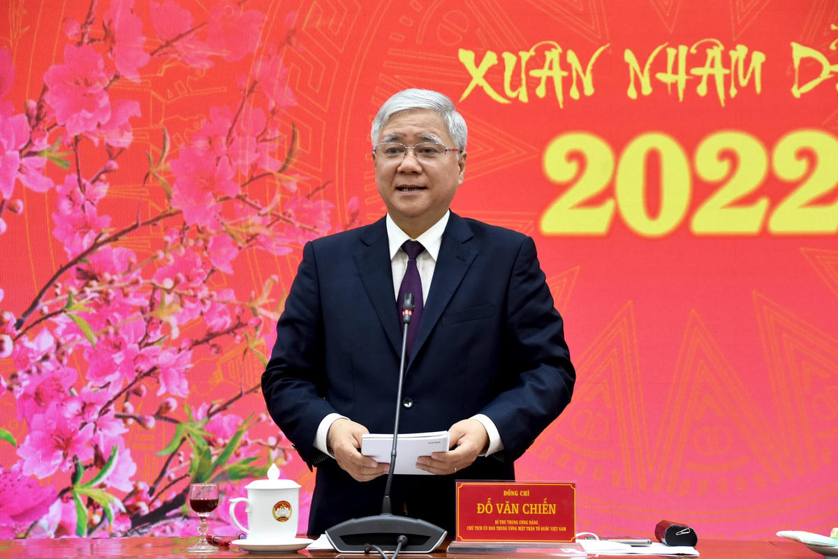 Chủ tịch Đỗ Văn Chiến bày tỏ niềm vui mừng và sự trân trọng đối với những người đã cống hiến hết mình cho công tác Mặt trận cũng như sự nghiệp đại đoàn kết toàn dân tộc.
