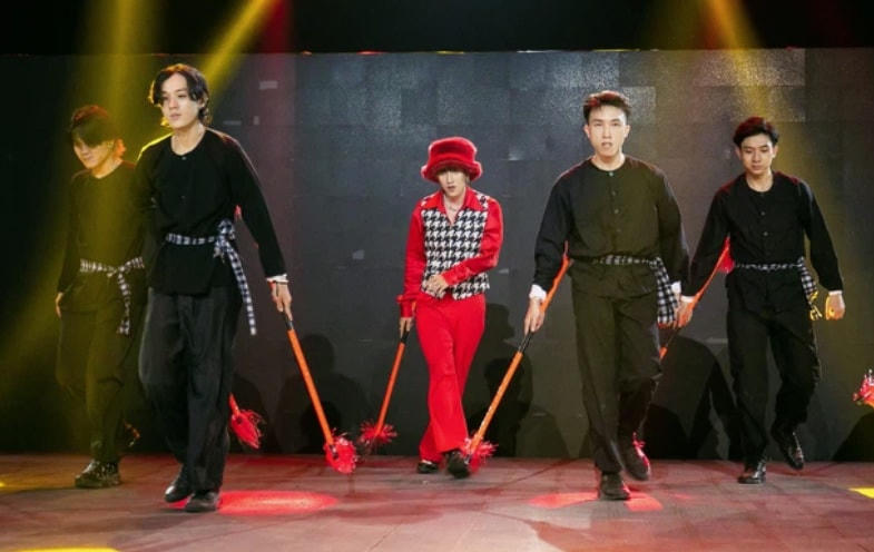 Màn trình diễn độc đáo của BP Bá Vương khiến các Master thích thú.