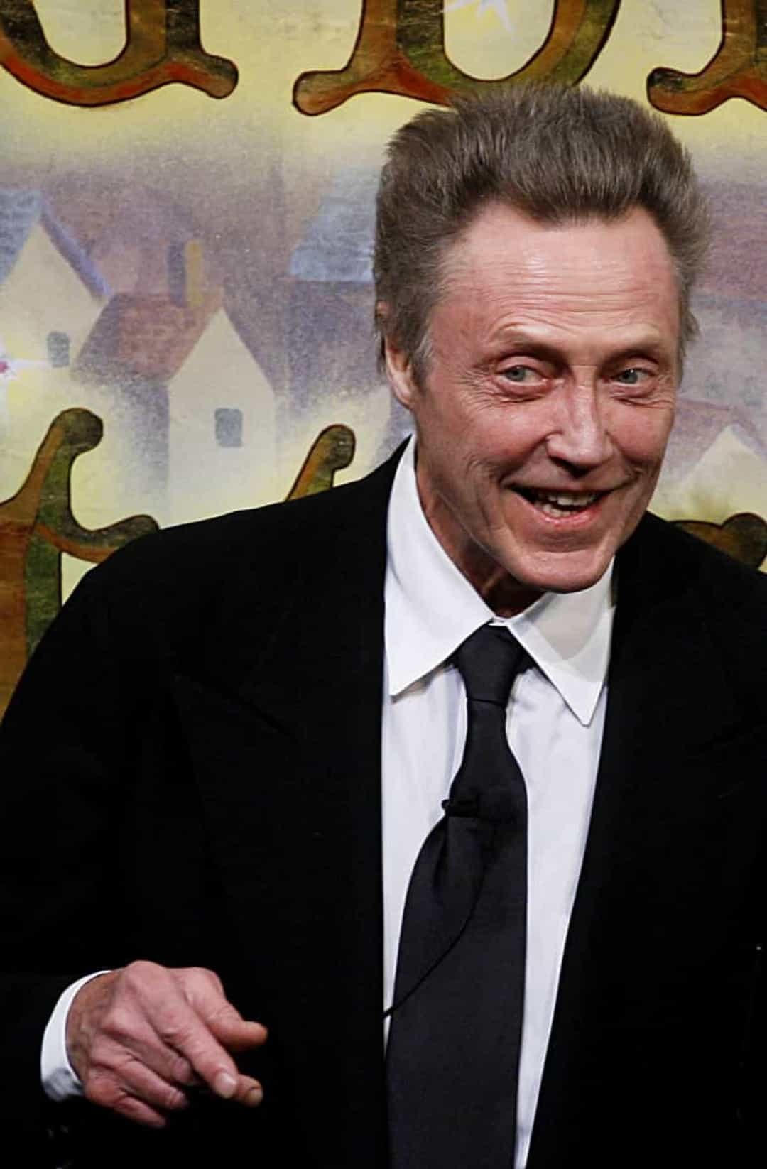 Christopher Walken cũng là một thần đồng nhảy tap, và thậm chí còn được biểu diễn cùng với Liza Minnelli thời trẻ. Nhưng cuối cùng anh ấy đã từ bỏ nhạc kịch khi chúng không còn phổ biến.
