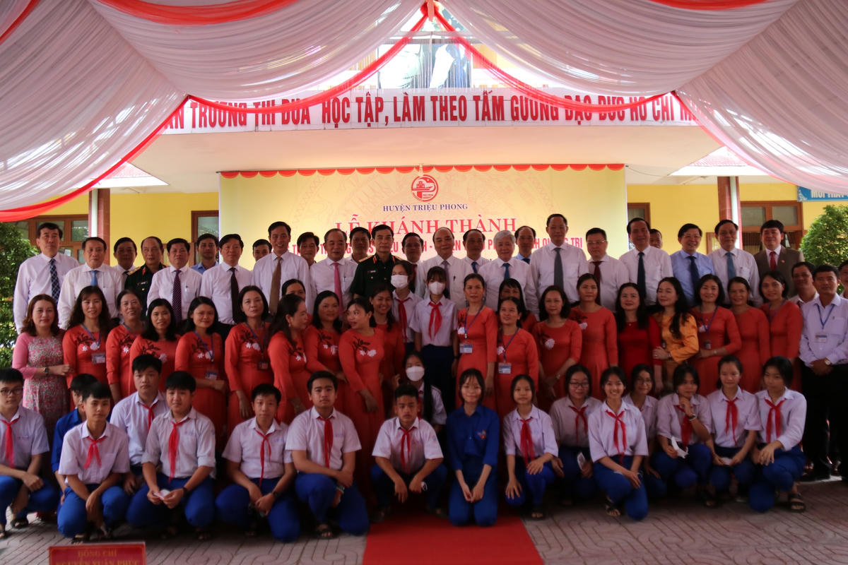 Chủ tịch nước dự khánh thành Trường THCS Triệu Thành (Quảng Trị)