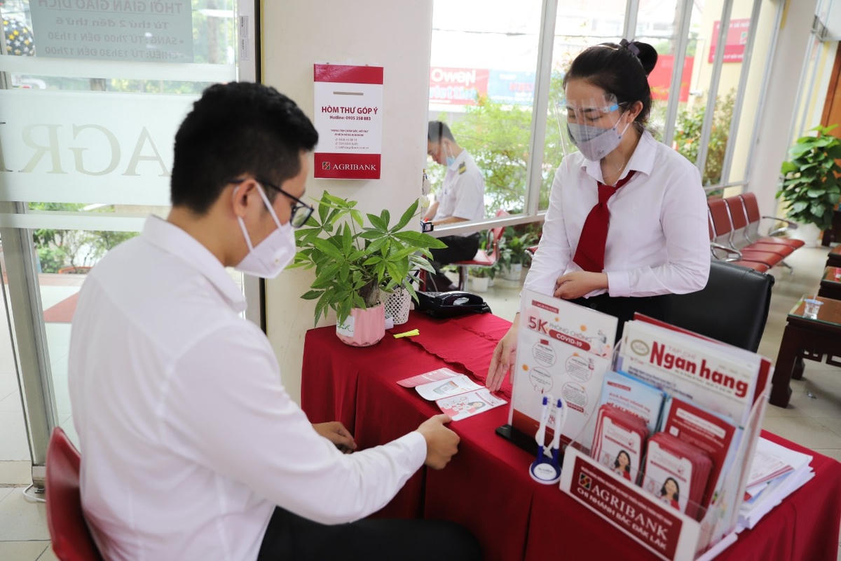 Hơn 70.000 khách hàng được hưởng chính sách hỗ trợ của Agribank