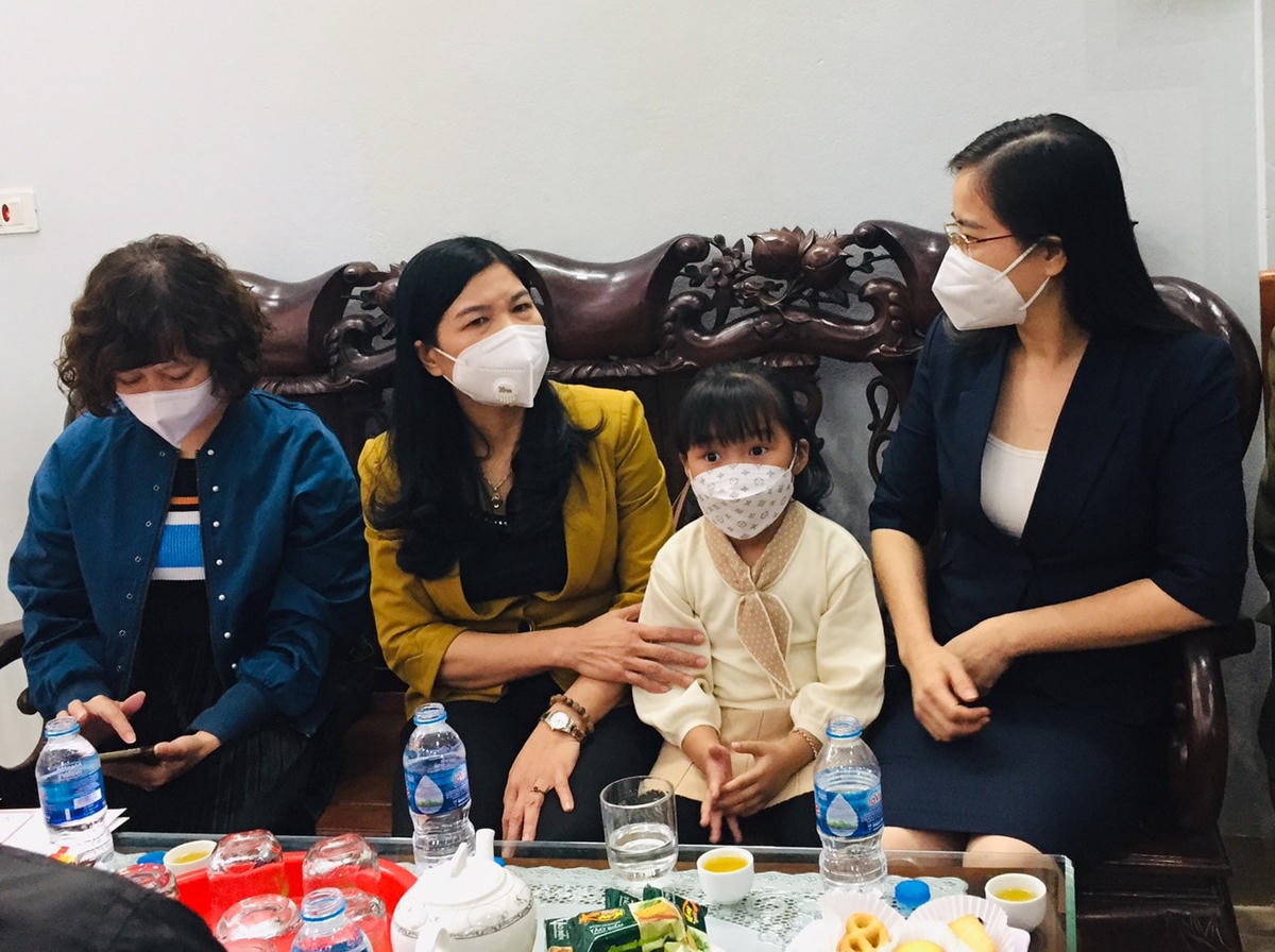 Nỗi ám ảnh của những gia đình có người thân ra đi vì Covid-19