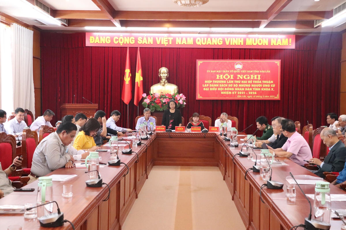 Các đại biểu tham dự hội nghị.