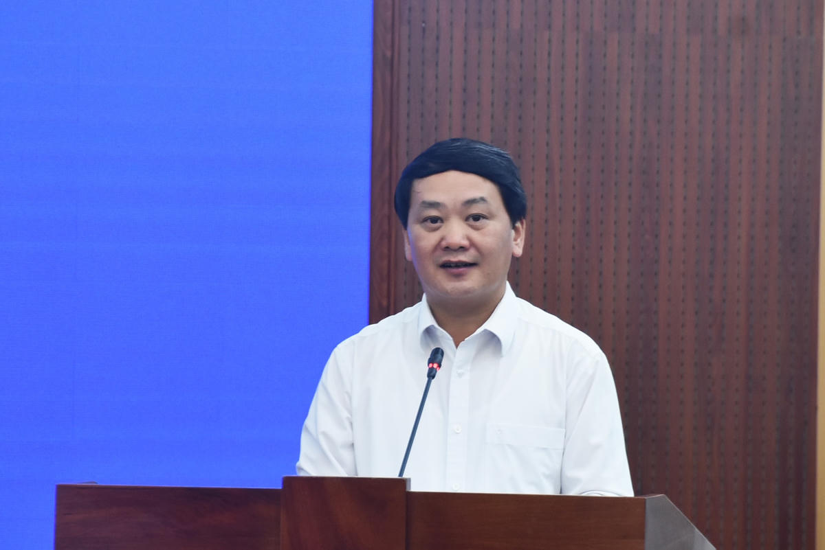 Phó Chủ tịch – Tổng Thư ký Hầu A Lềnh phát biểu chỉ đạo tại Hội nghị.