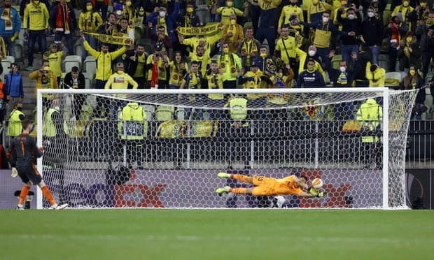 De Gea sút hỏng luân lưu, khiến đội nhà bại trận. (Nguồn: EPA).