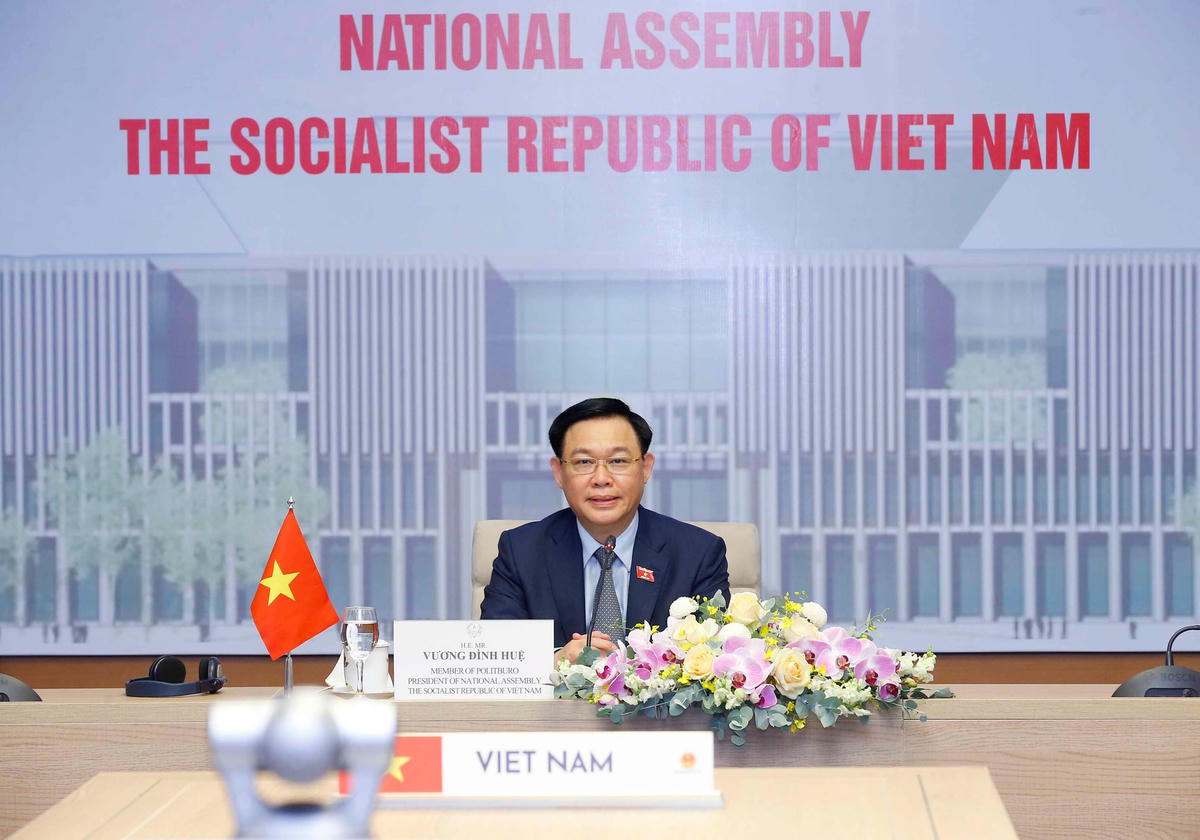 Chủ tịch Quốc hội Vượng Đình Huệ tại hội đàm