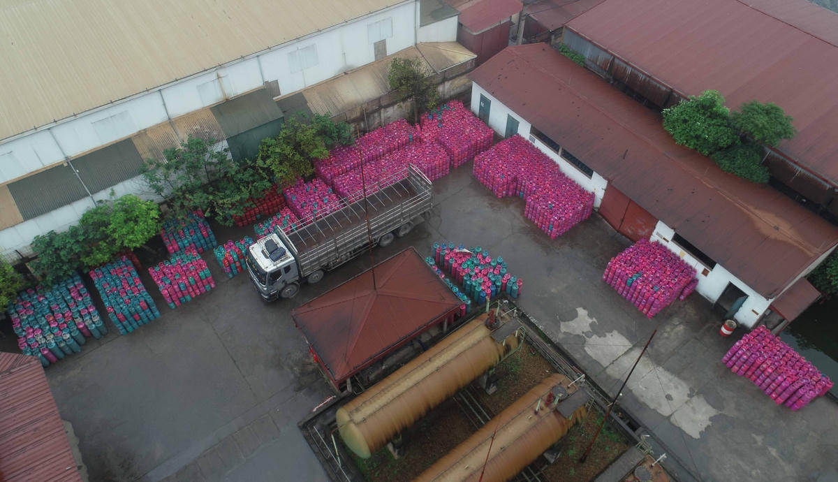 Theo đó, Petro Vietnam Gas – chi nhánh Bắc bộ đã đề cơ quan chức năng Hà Nội hỗ trợ ngăn chặn, xử lý dứt điểm, kịp thời các hành vi phạm pháp luật nghiêm trọng nói trên của Công ty khí Gas hoá lỏng Vạn Lộc.