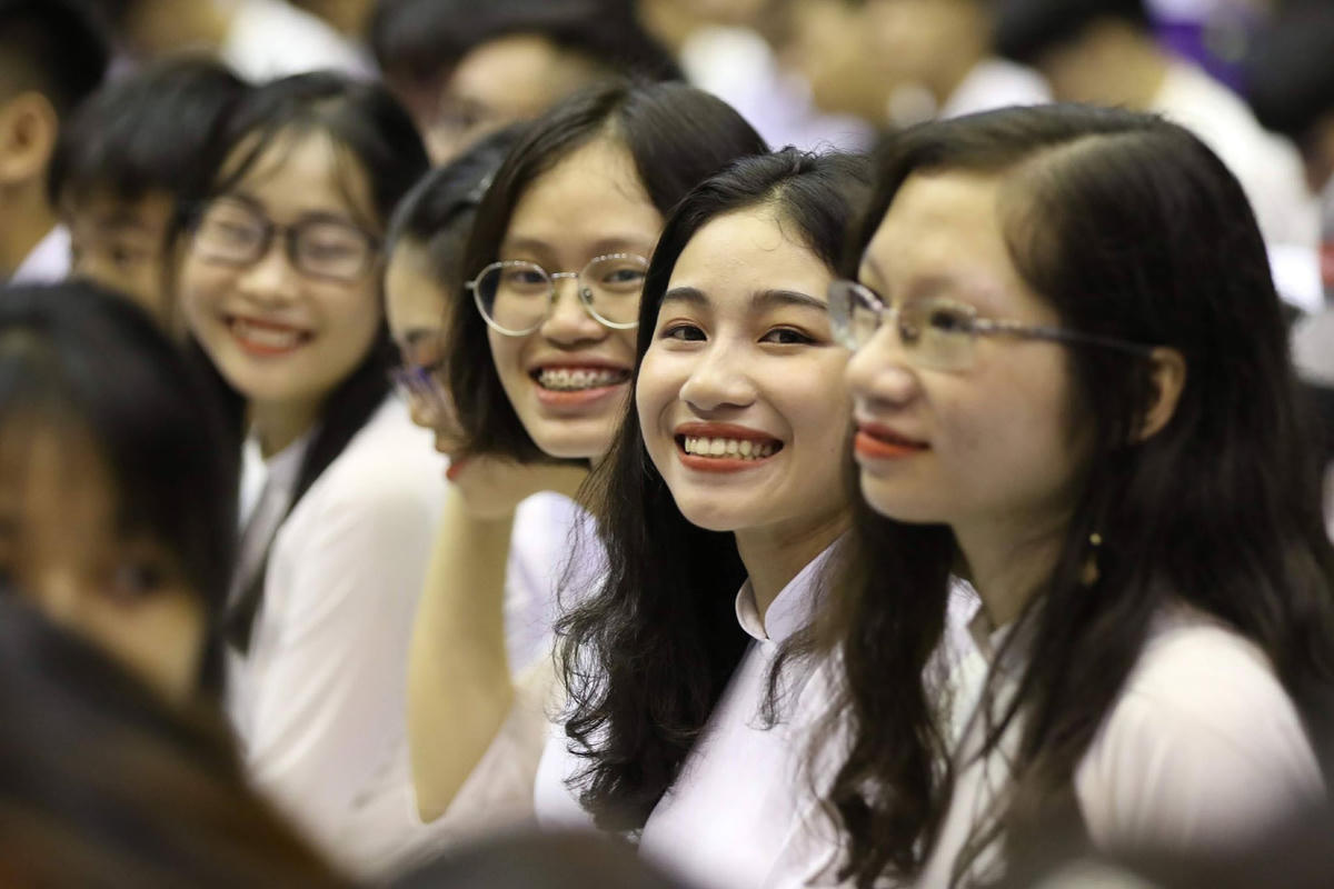 Sinh viên Trường ĐH Sư phạm Hà Nội trong ngày khai trường năm học 2019-2020. Ảnh: Nhật Minh.