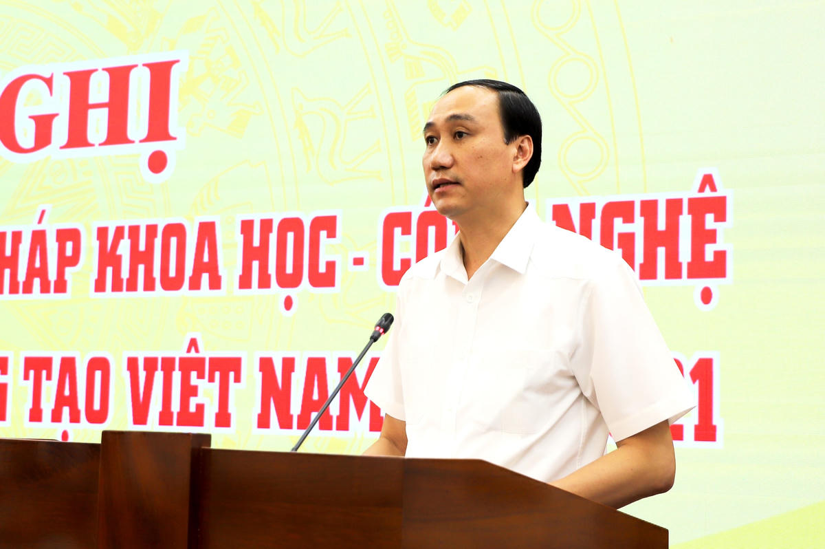 Phó Chủ tịch UBTƯ MTTQ Việt Nam Phùng Khánh Tài phát biểu tại Hội nghị.