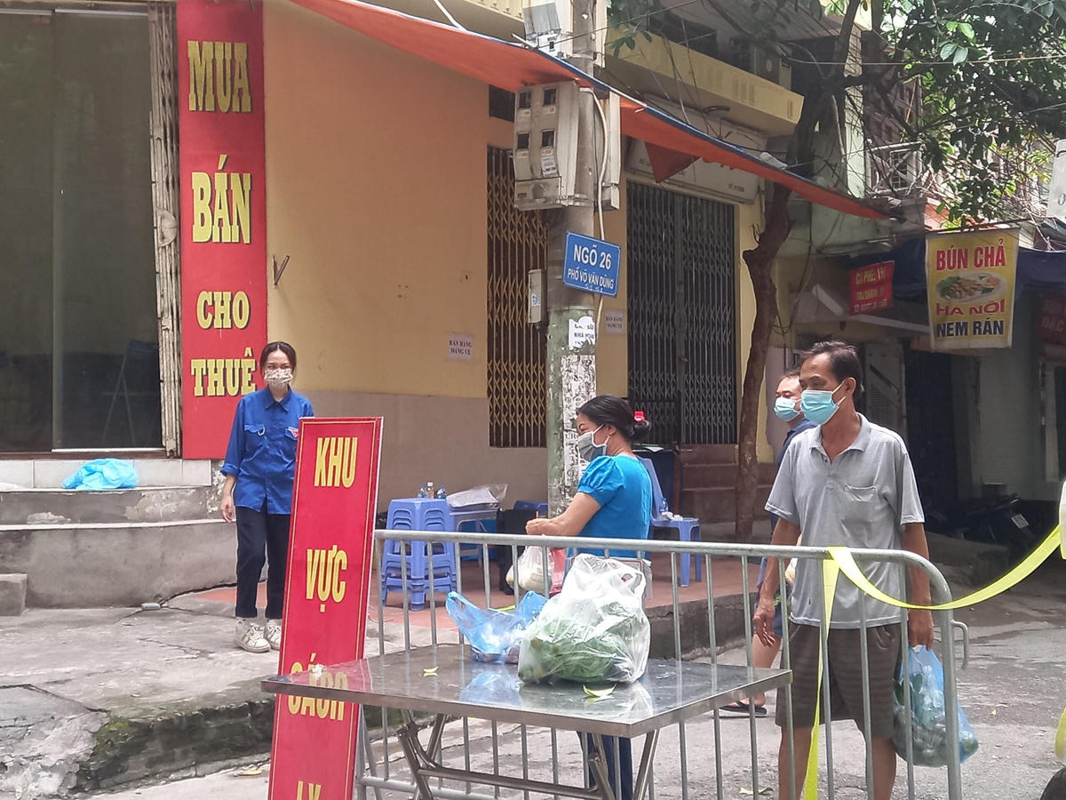 Ngõ 26 Võ Văn Dũng được thiết lập khu vực cách ly tạm thời do có ca dương tính. 