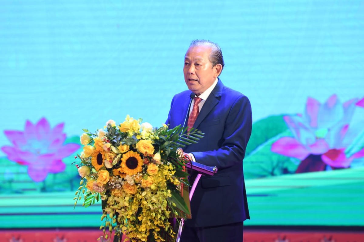 Phó Thủ tướng Thường trực Trương Hòa Bình phát biểu tại buổi lễ tuyên dương.