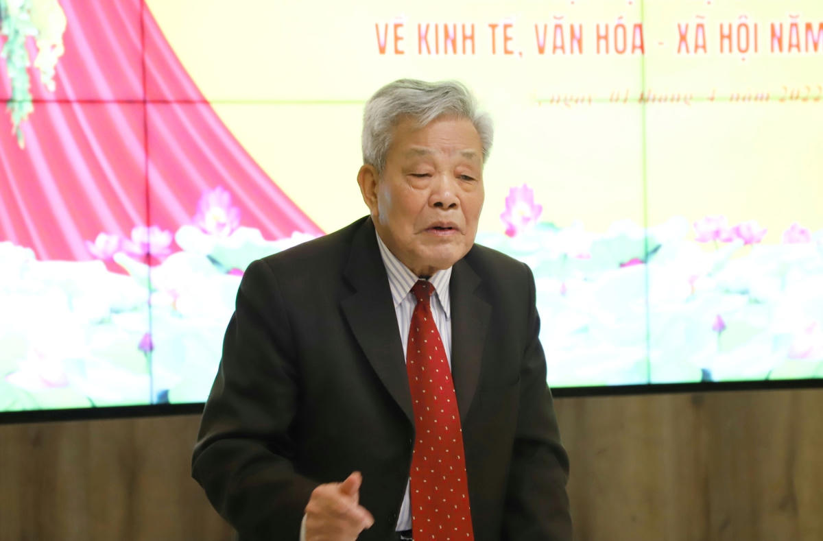 Ông Nguyễn Túc, Chủ nhiệm HĐTV về Văn hóa - Xã hội phát biểu tại Hội nghị.