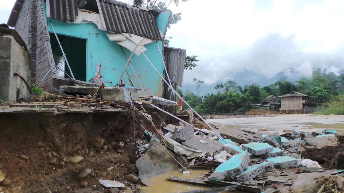 Nếu được cảnh báo sớm, sẽ hạn chế được những thiệt hại. Ảnh: Nam Anh.