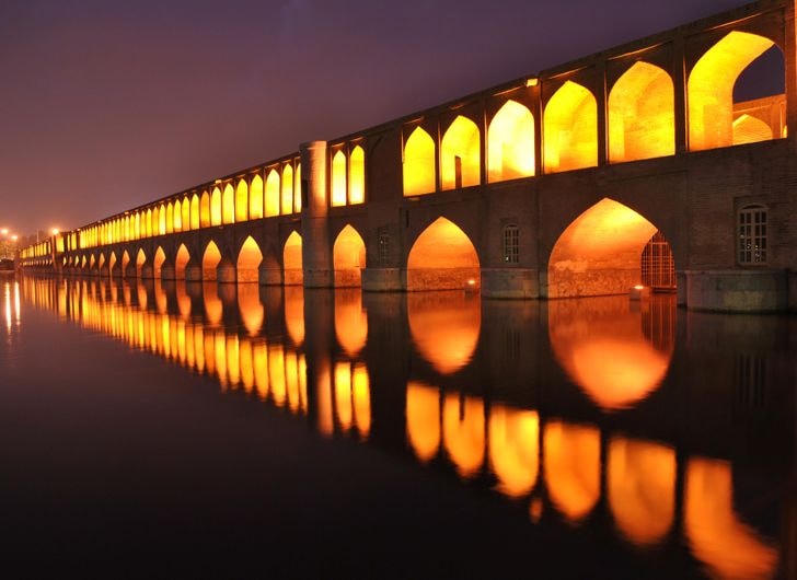 Cầu Siosepol ở Iran.  