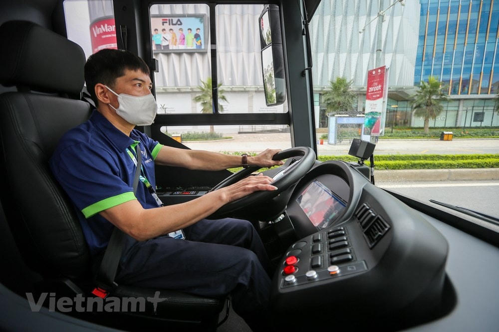 VinBus sẽ được đưa vào khai thác tại Hà Nội, Thành phố Hồ Chí Minh và Phú Quốc với số lượng xe dự kiến vào khoảng 200 chiếc. 15 tuyến Vinbus sẽ được lên kế hoạch triển khai nhằm kết nối các khu đô thị Vinhomes vào trung tâm Hà Nội và Thành phố Hồ Chí Minh. (Ảnh: Minh Sơn/Vietnam+).