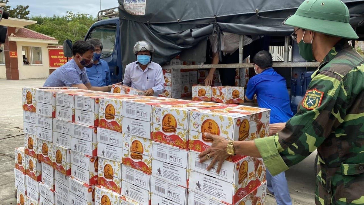 Thức uống đóng chai duy nhất hiện nay có các thành phần thảo mộc quý giúp tăng cường hệ miễn dịch này nhanh chóng được trao gửi về các địa bản tỉnh Quảng Nam để chung tay phòng chống dịch bệnh.