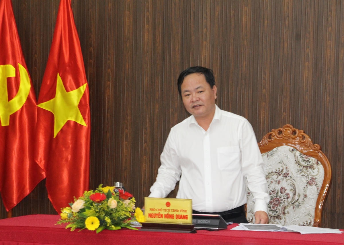 Ông Nguyễn Hồng Quang, Phó Chủ tịch UBND tỉnh Quảng Nam trả lời câu hỏi báo chí.