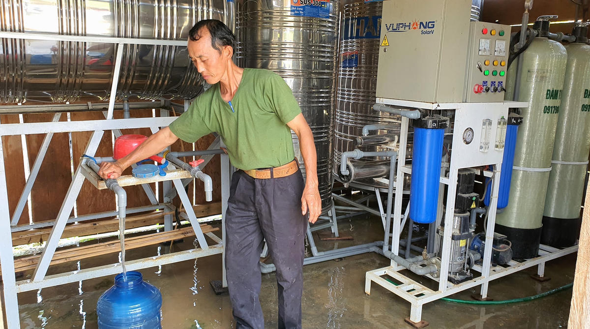 Hệ thống lọc nước tinh khiết PO do Trung tâm Phát triển Sáng tạo Xanh (GreenID) tặng thôn Ea Rớt cung cấp từ 700 đến 1000 lít nước uống hàng ngày cho 171 hộ dân trong thôn.