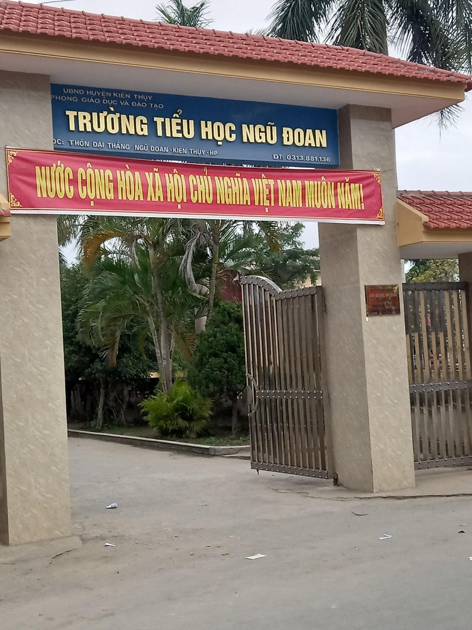 Trường Tiểu học Ngũ Đoan nơi xảy ra sự việc 3 học sinh bị bạo hành.