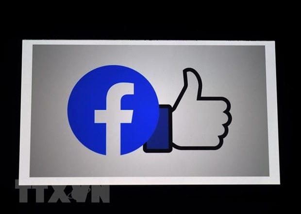 Biểu tượng Facebook và nút Like. (Ảnh: AFP/TTXVN).